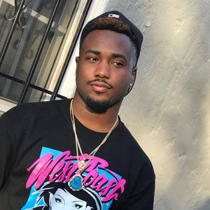 Meet your Posher, Devontae